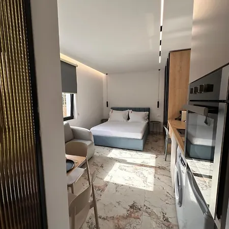 Matisse No27 - Center With Parking * 티라나