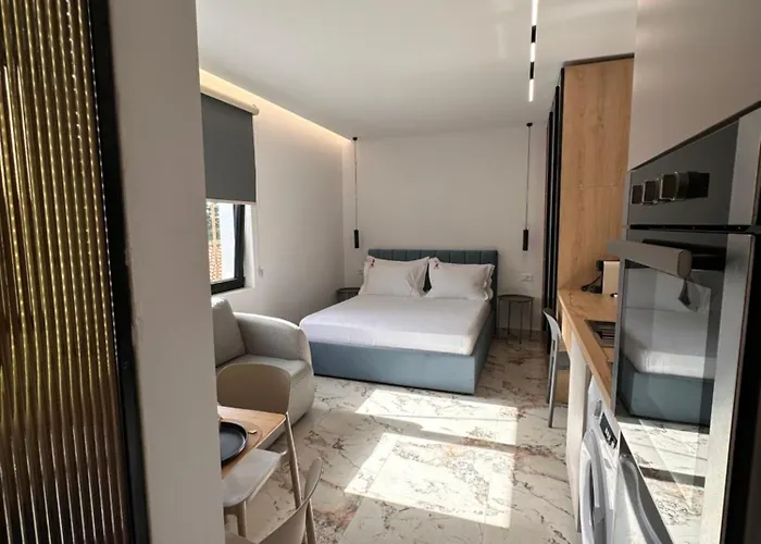 Matisse No27 - Center With Parking * 地拉那